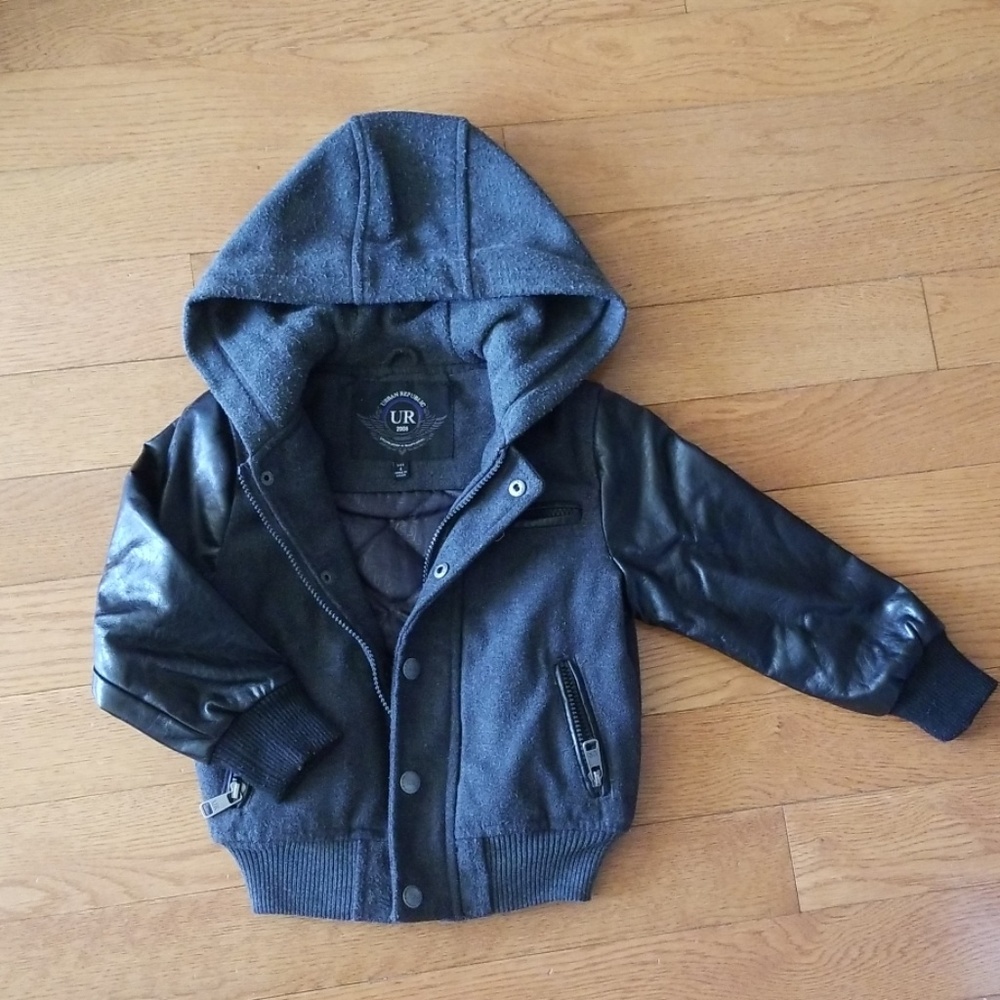 🙆‍♂️4T Urban Republic Bomber Jacket🙆‍♂️